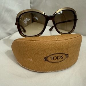 Tod's Sunglass 01 col 52F- Tortoise & Matte Gold